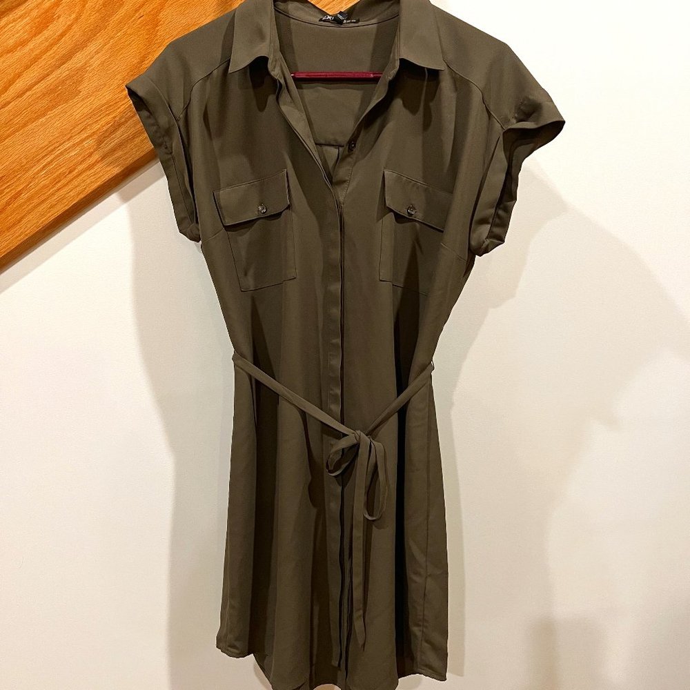 Express professional dress Sz M